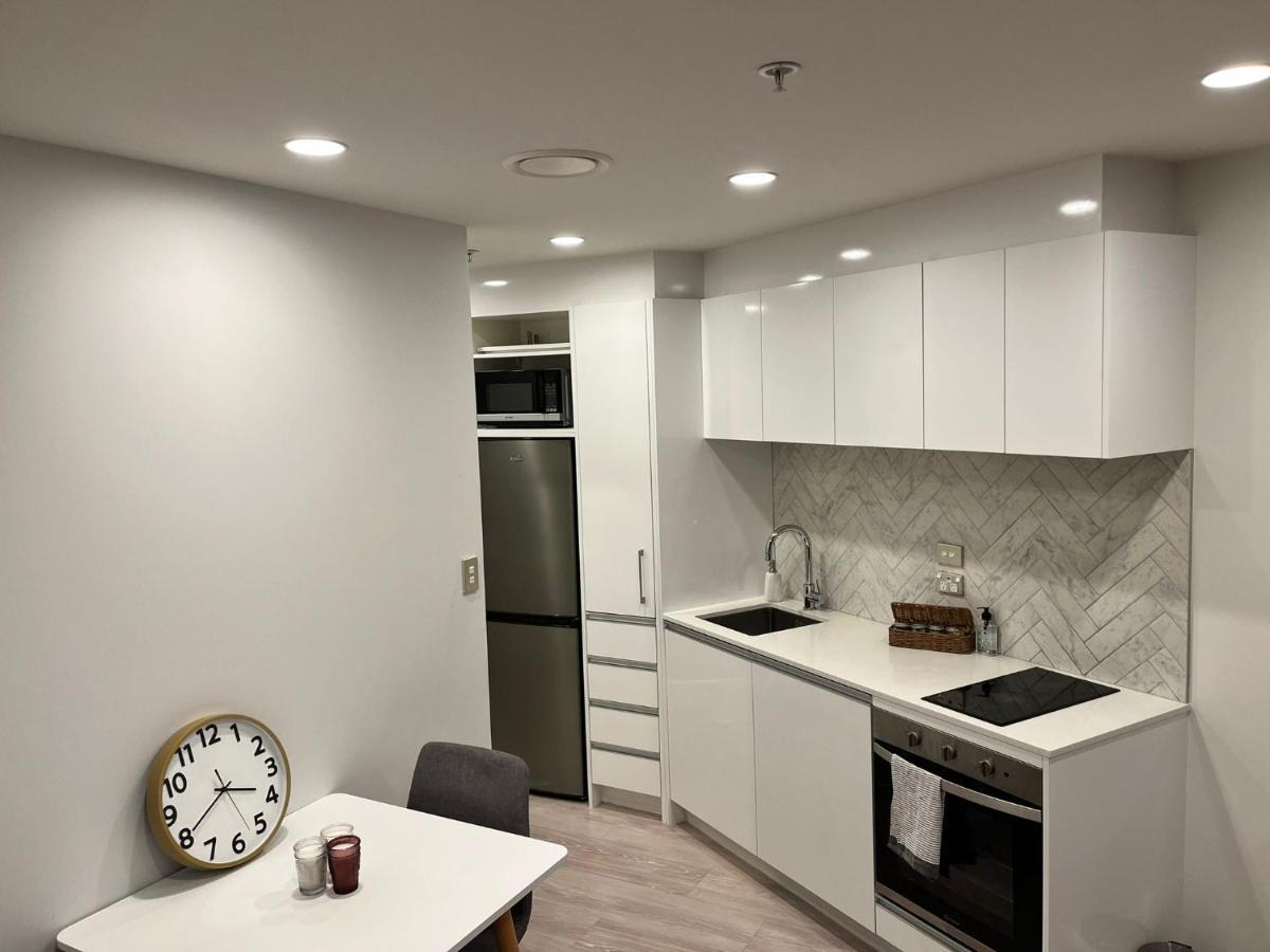 Free Wifi!! Spacious 1-Bedroom Apt, Auckland Cbd Zewnętrze zdjęcie