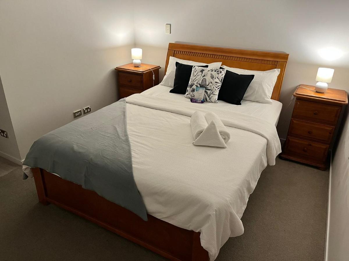 Free Wifi!! Spacious 1-Bedroom Apt, Auckland Cbd Zewnętrze zdjęcie